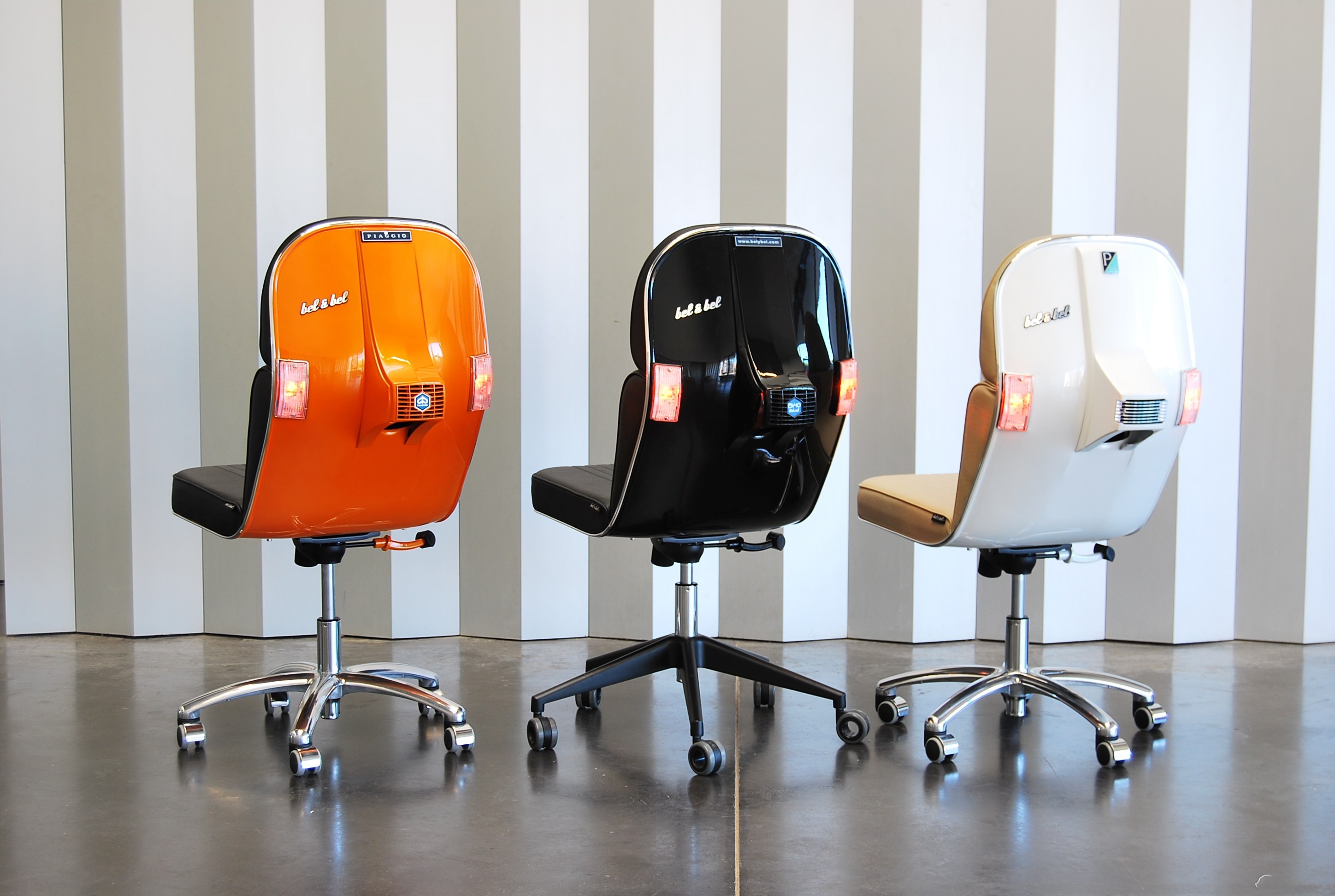 Chaises-Vespa-©-Bel-Bel