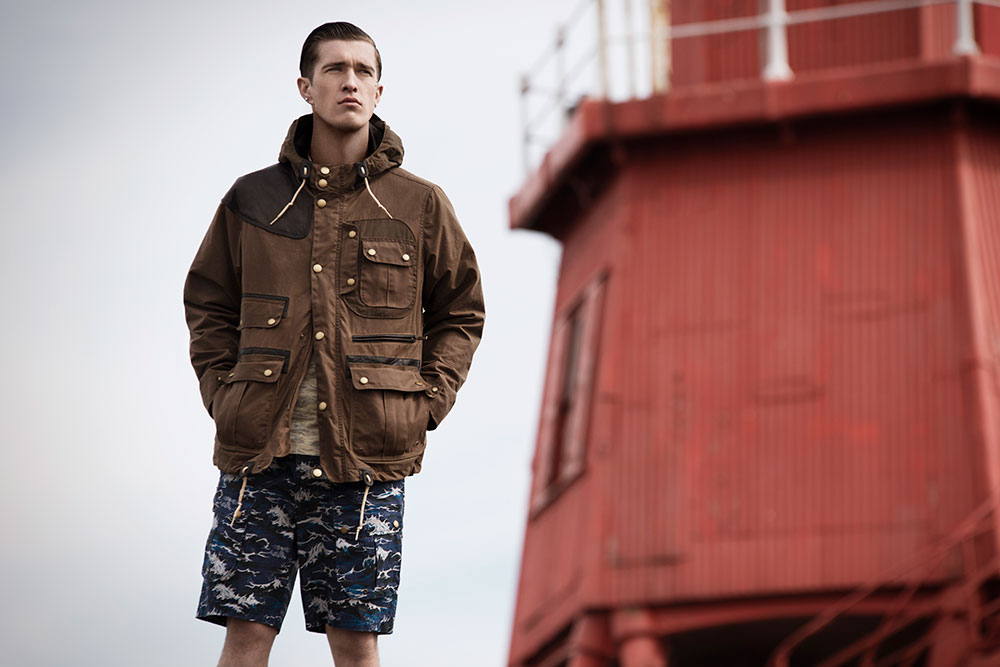 Mens-Heritage-White-Mountaineering-Waxed-Mountain-Parka-_-Wave-Tee-_-Wave-Short-_2_