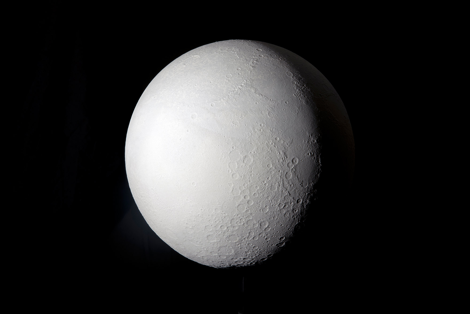 moon-a-topographically-accurate-lunar-globe-gessato-26