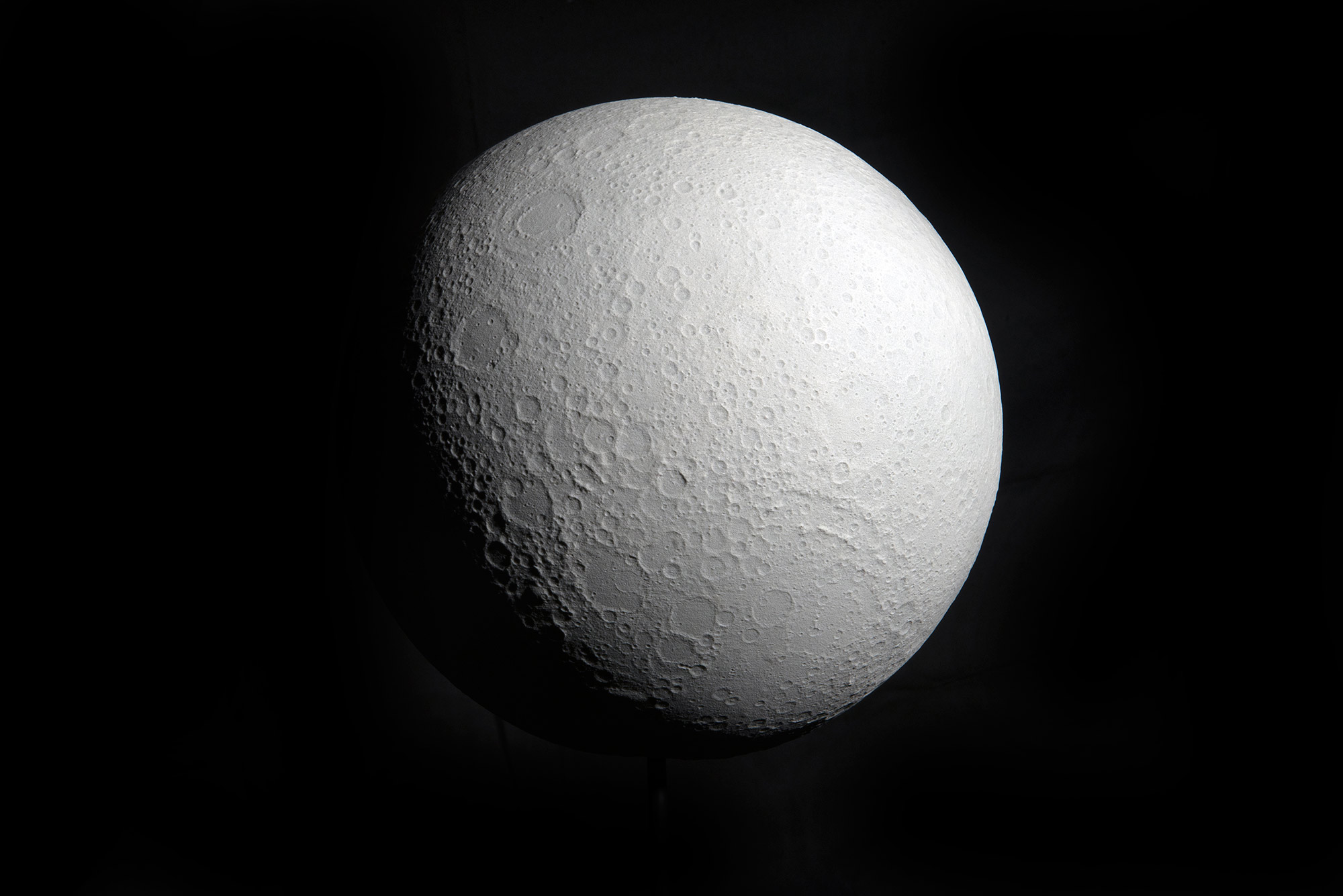 moon-a-topographically-accurate-lunar-globe-gessato-28