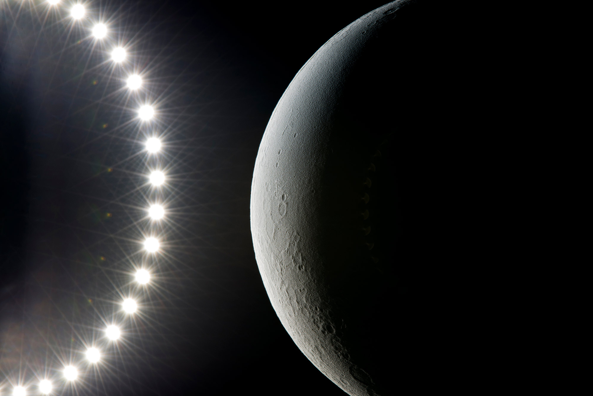 moon-a-topographically-accurate-lunar-globe-gessato-3