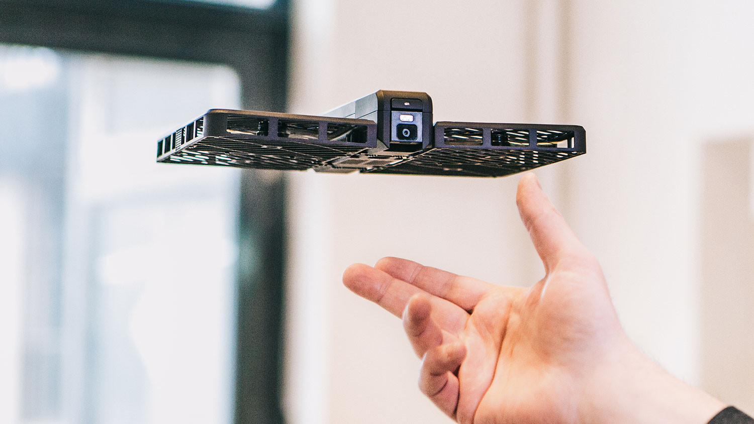 hover-camera_-1500x844