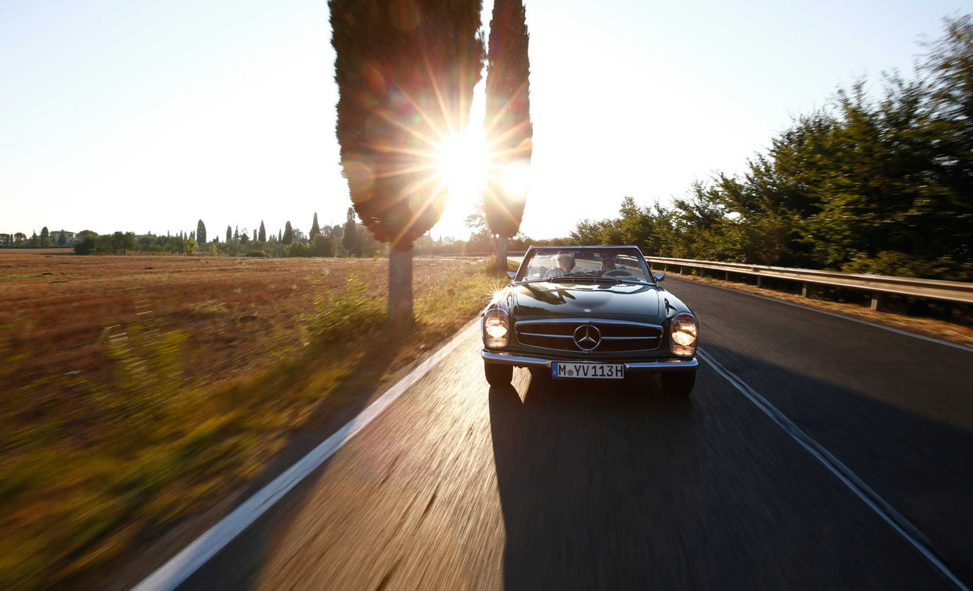 mercedes-benz-classic-car-travel-gessato-10