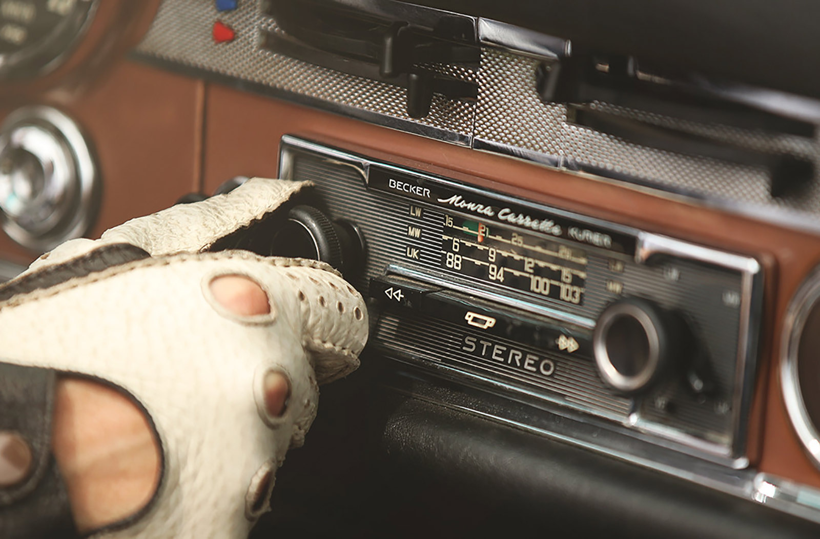 mercedes-benz-classic-car-travel-gessato-6