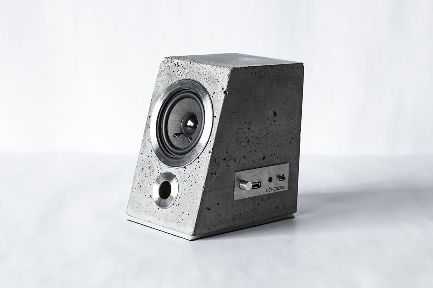 concretus-concrete-wireless-speaker-gessato-1