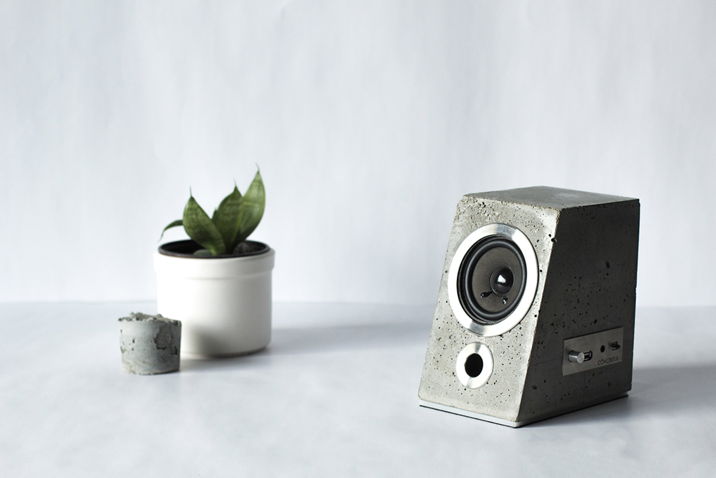 concretus-concrete-wireless-speaker-gessato-3