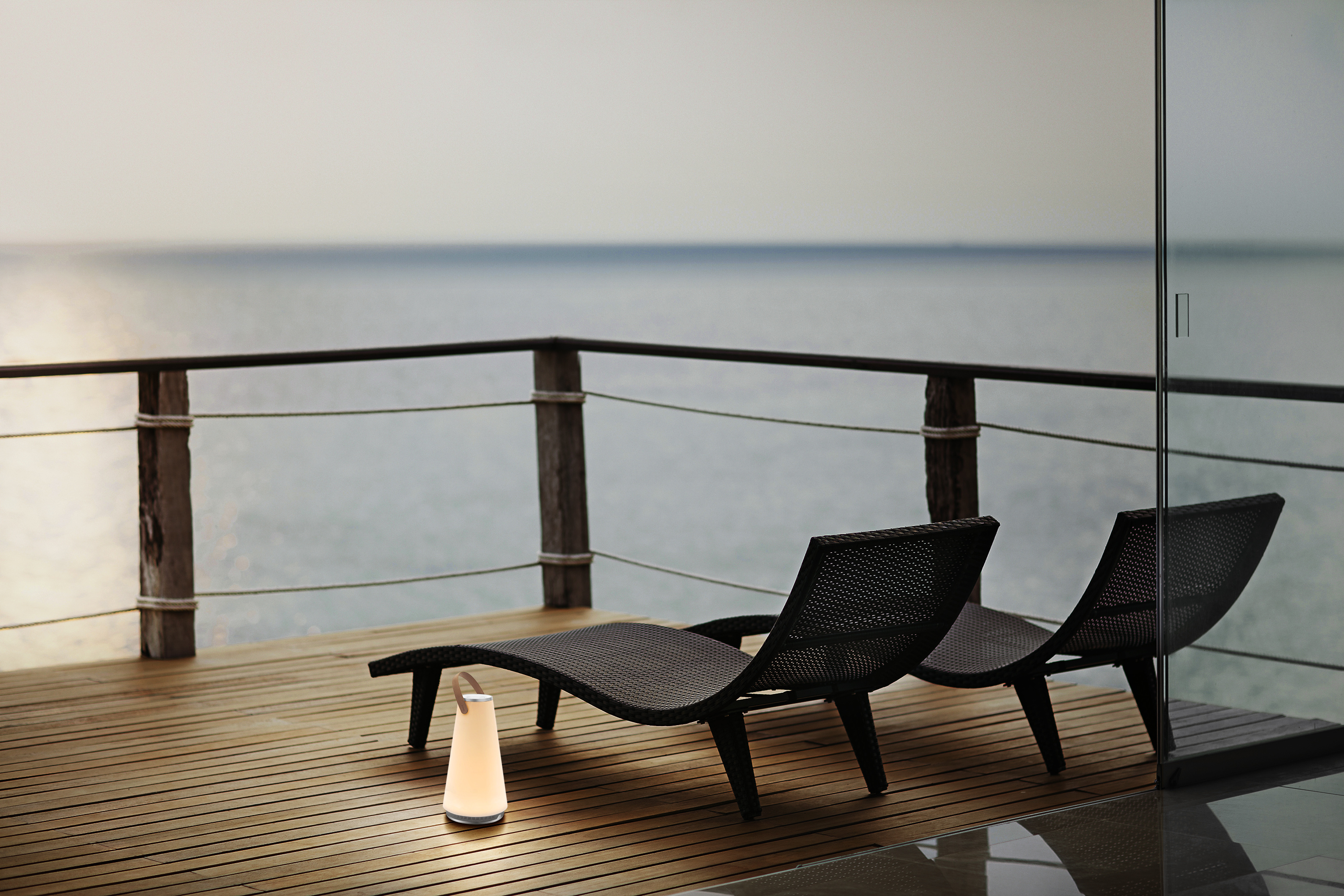 uma_outdoor2_300_download