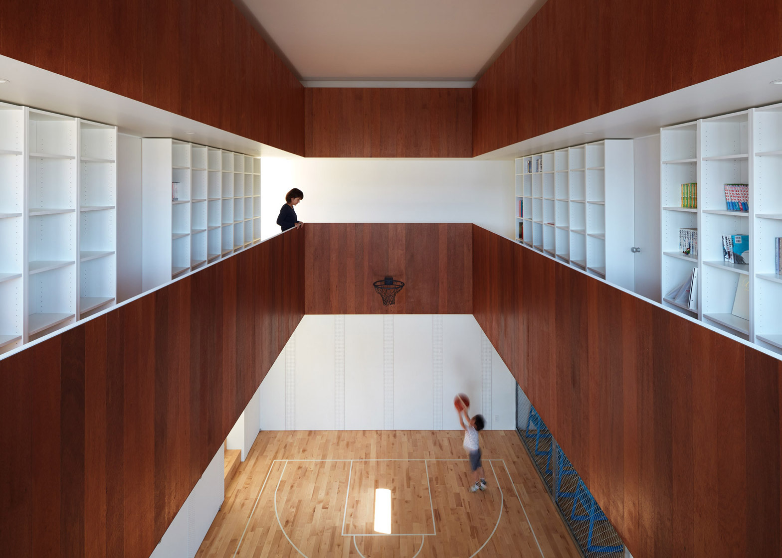 Basketball-Court-House_Koizumi-Sekkei_Shizuoka_Japan_dezeen_1568_4