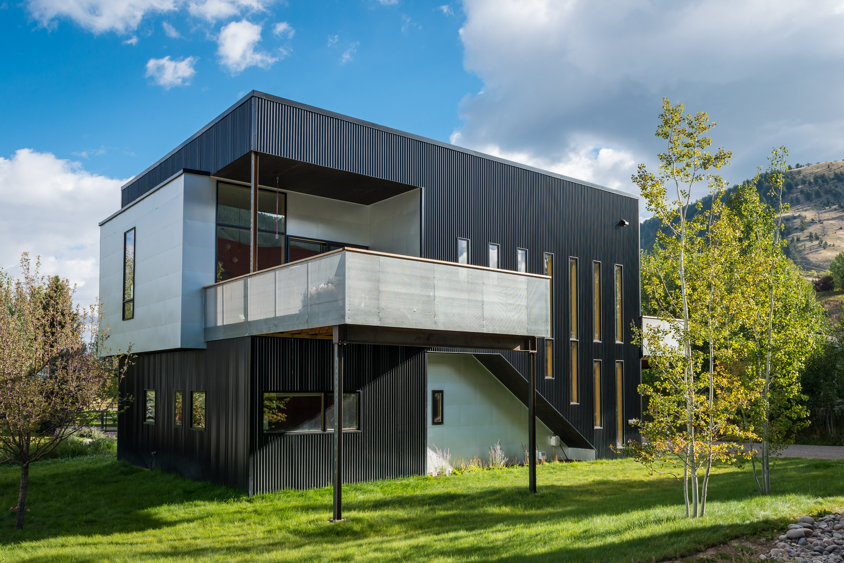 cache-creek-residence-carney-logan-burke_dezeen_3408_10