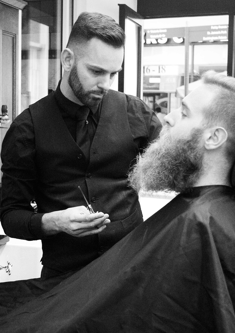 Barbers-BW-B-Small-7163