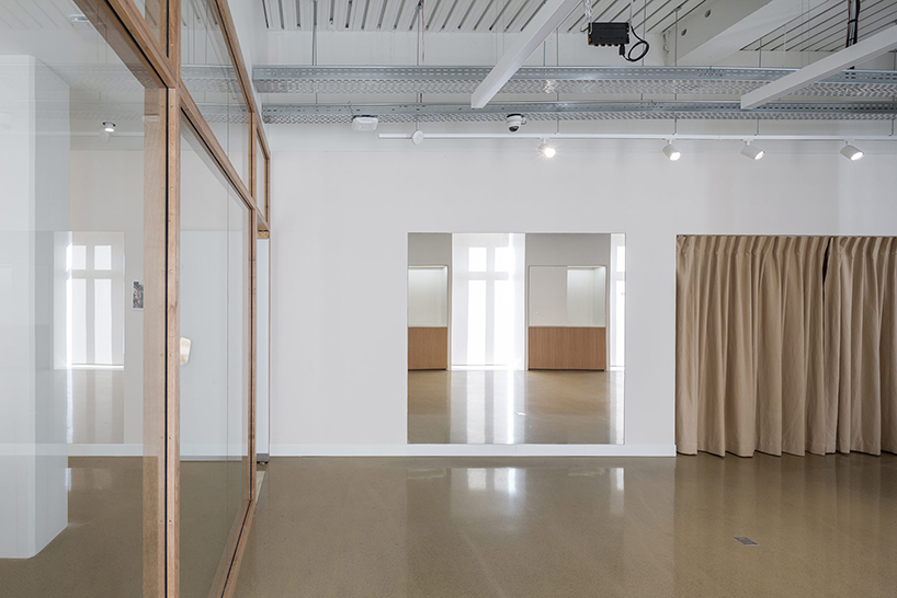 cigue-architecture-uniqlo-u-rd-center-paris-designboom-08