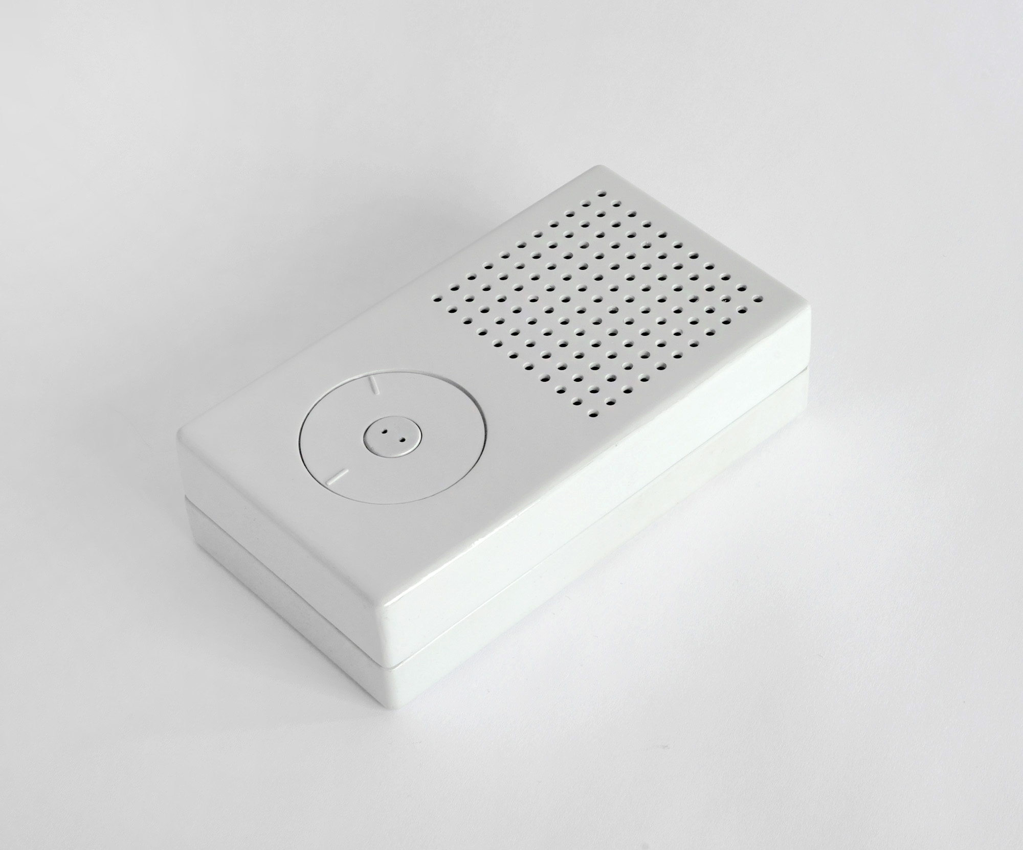 ▲ Pocket Radio Model-T3, designed by Dieter Rams, Germany, 1958.