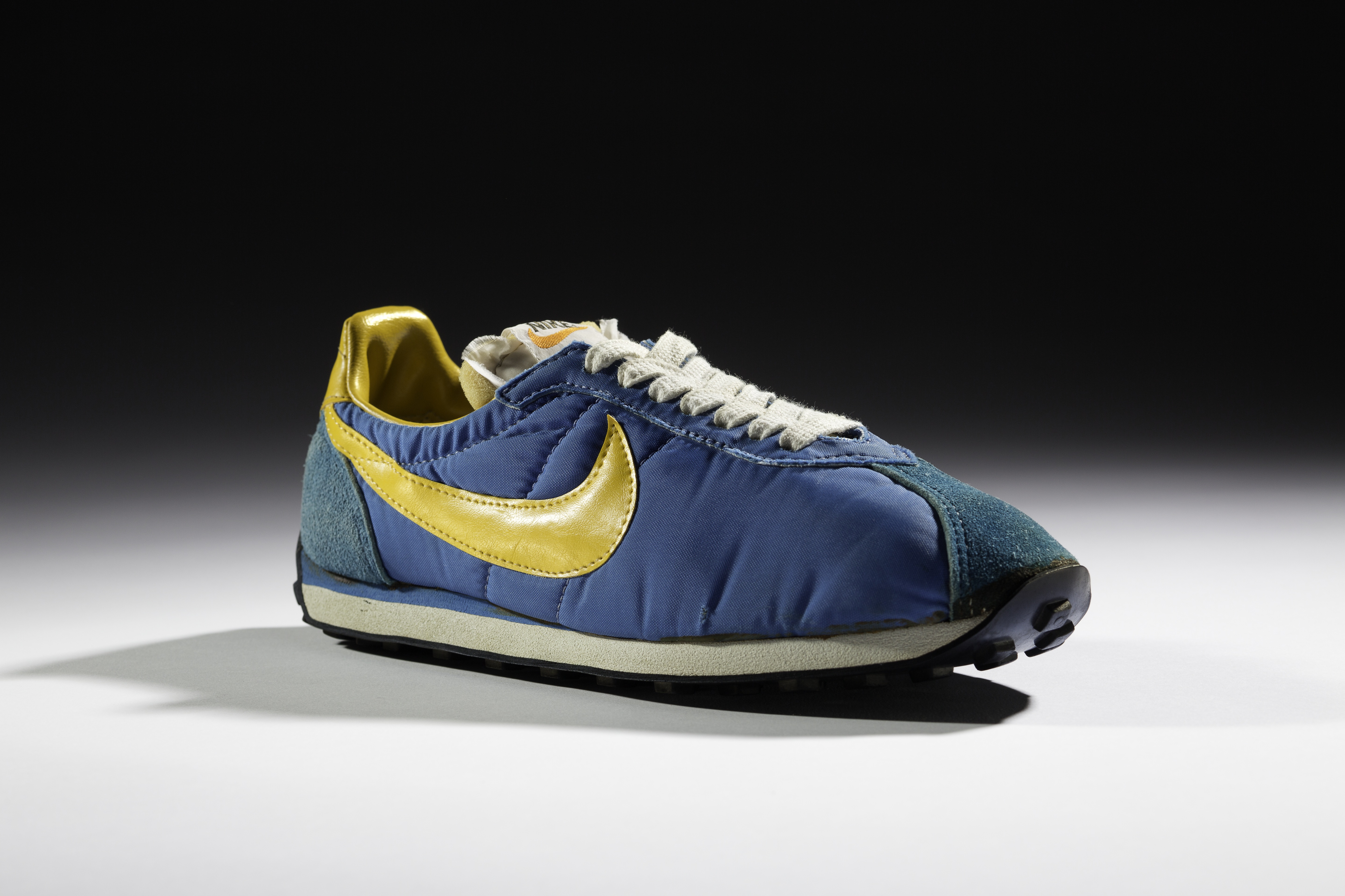 31.-Nike-Waffle-Trainer-140611_439-RON-WOOD