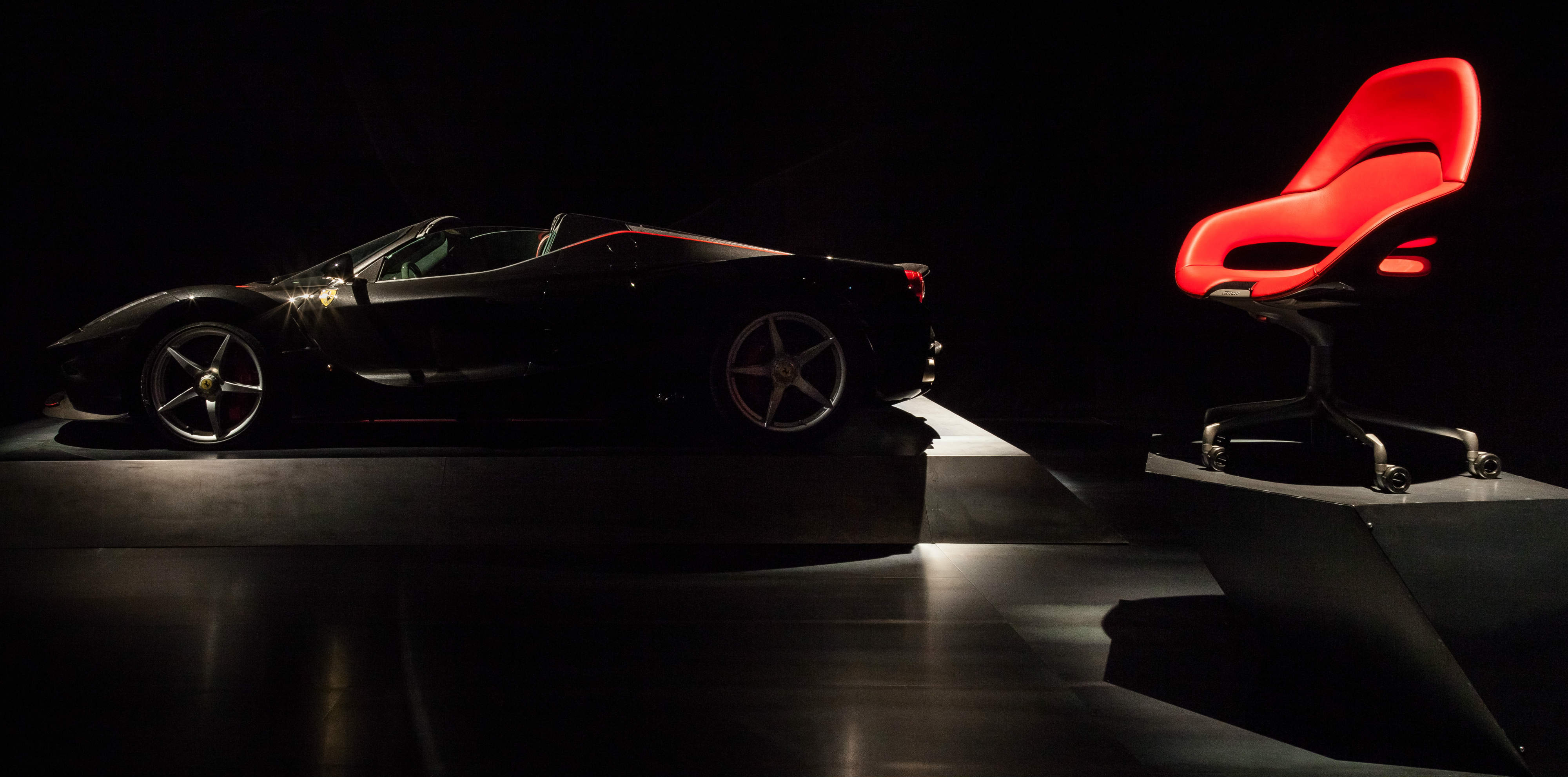 ferrari-poltrona-frau-poltrona-frau-cockpit-poltrona-frau-cockpit-office-chair-ferrari-design-centre-furniture-cockpit-the-president-cockpit-the-executive-scuderia-classica-inedita-pic1