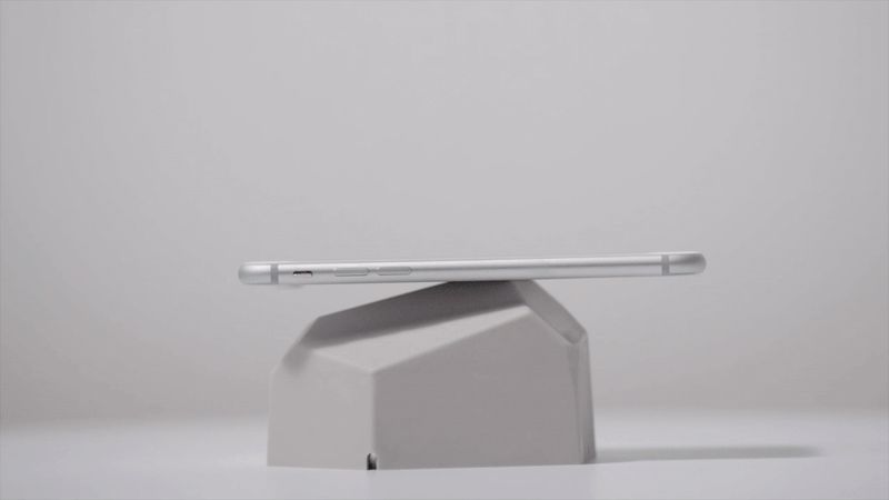 在入手iPhone X之前，不妨先为它准备一款多功能支架