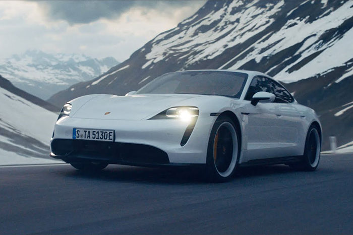 当Porsche Taycan遇上世界级滑雪者 究竟谁能征服高山？