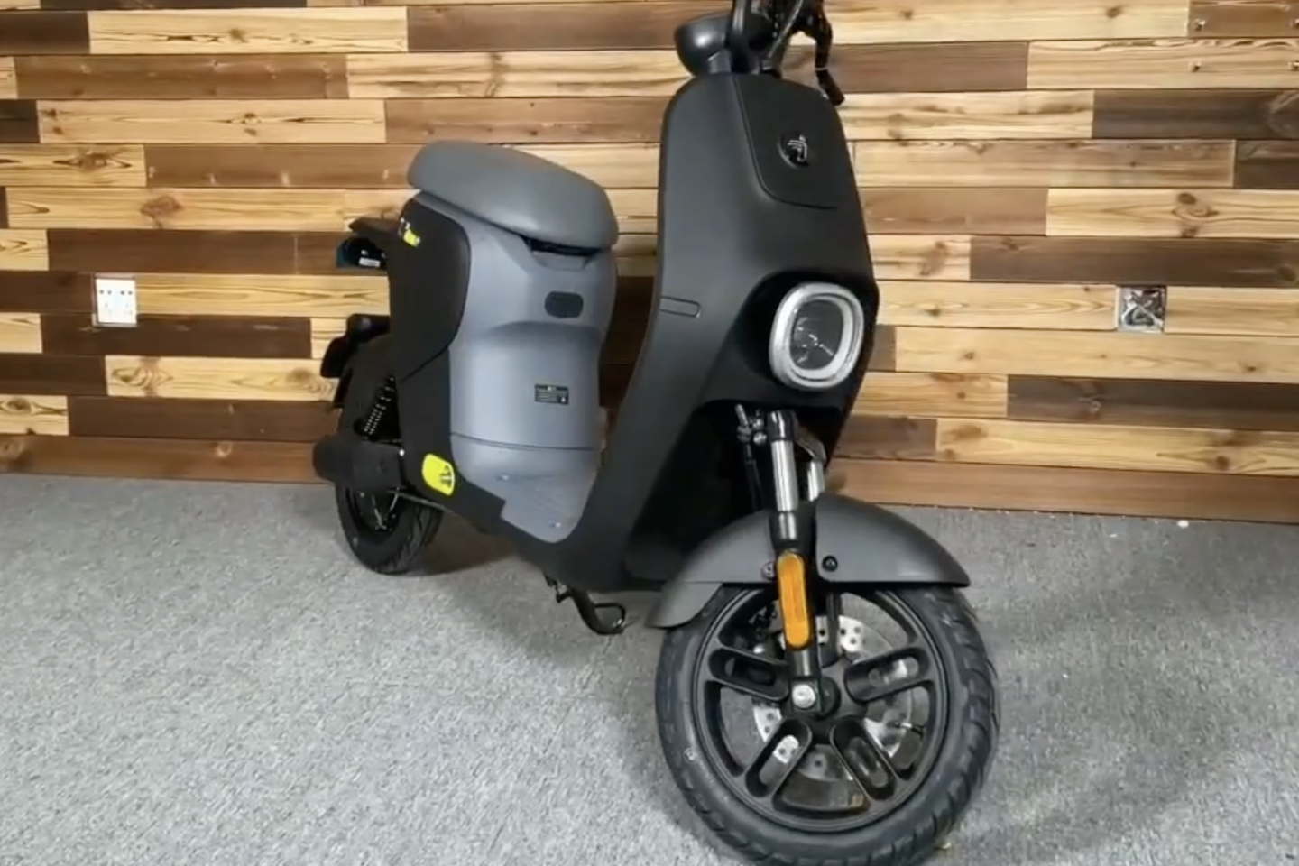 提车！在北京骑电驴要花30w？