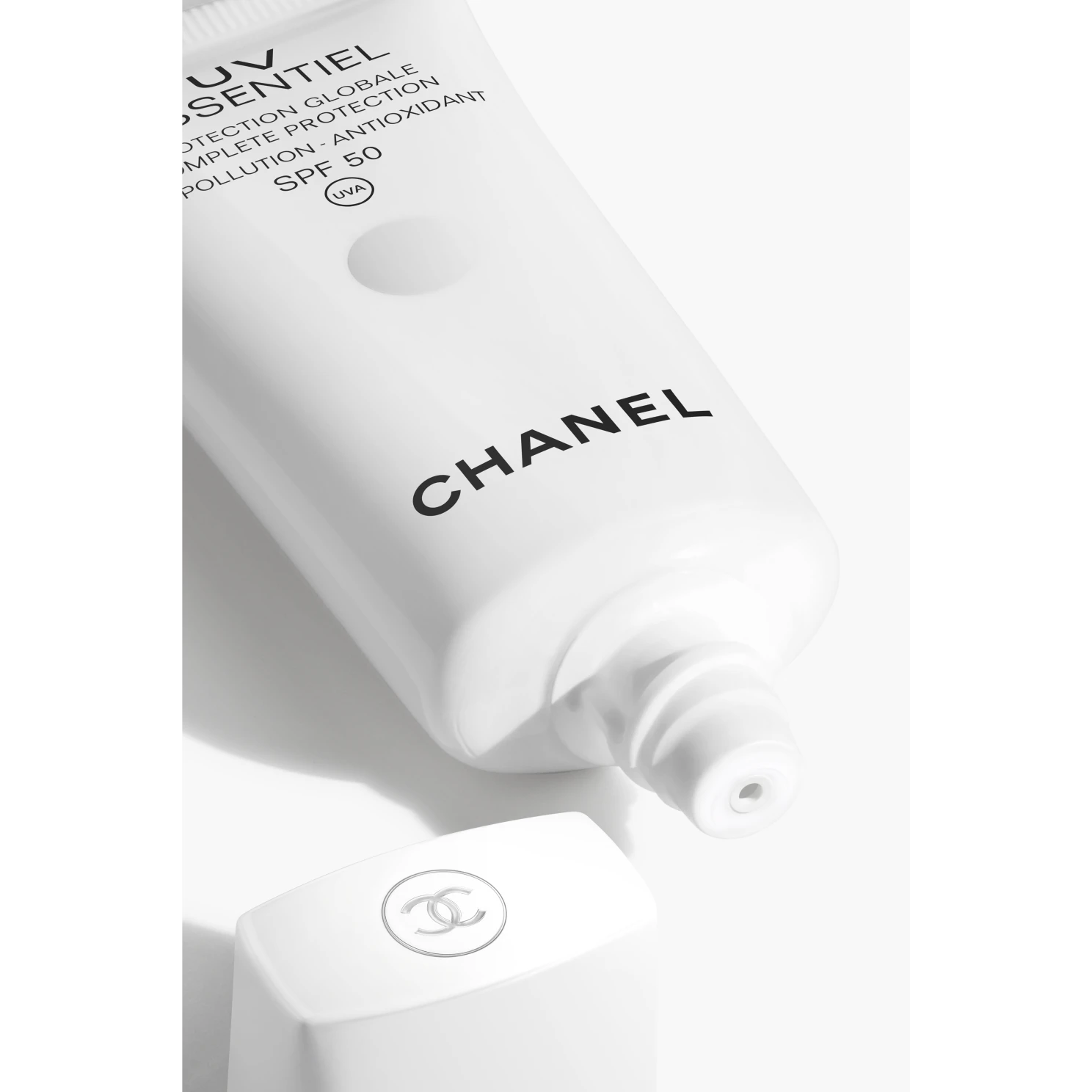 Chanel UV Essentiel：一骑绝尘的高端防晒