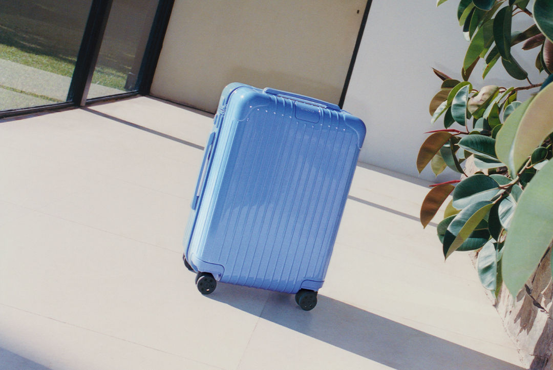 Rimowa Essential系列行李箱推出全新Sea Blue顏色