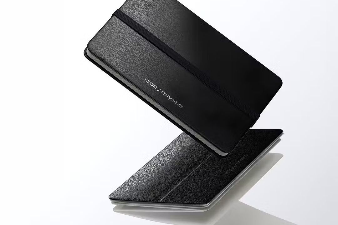 MIYAKE DESIGN STUDIO x Moleskine 打造“褶皱”笔记本