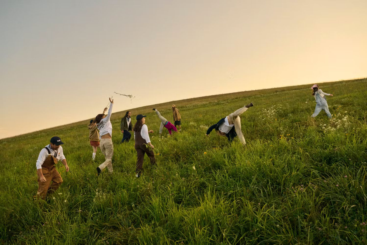 Sky High Farm Goods x On 谱写首个联名系列