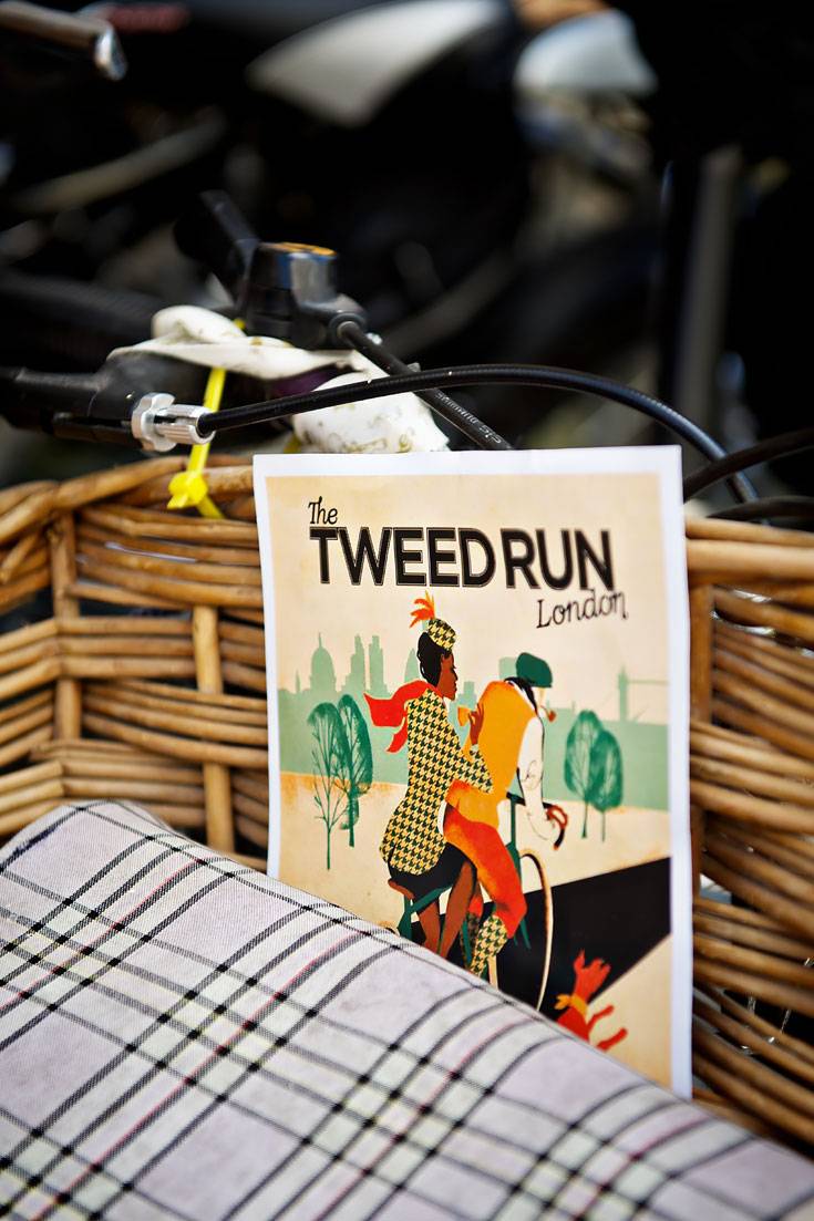 Tweed-Run-London-Flyer-Basket