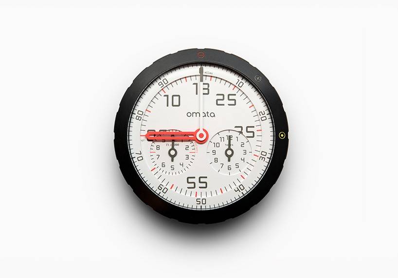 OMATA-one-analog-GPS-speedometer-designboom-02-818x571