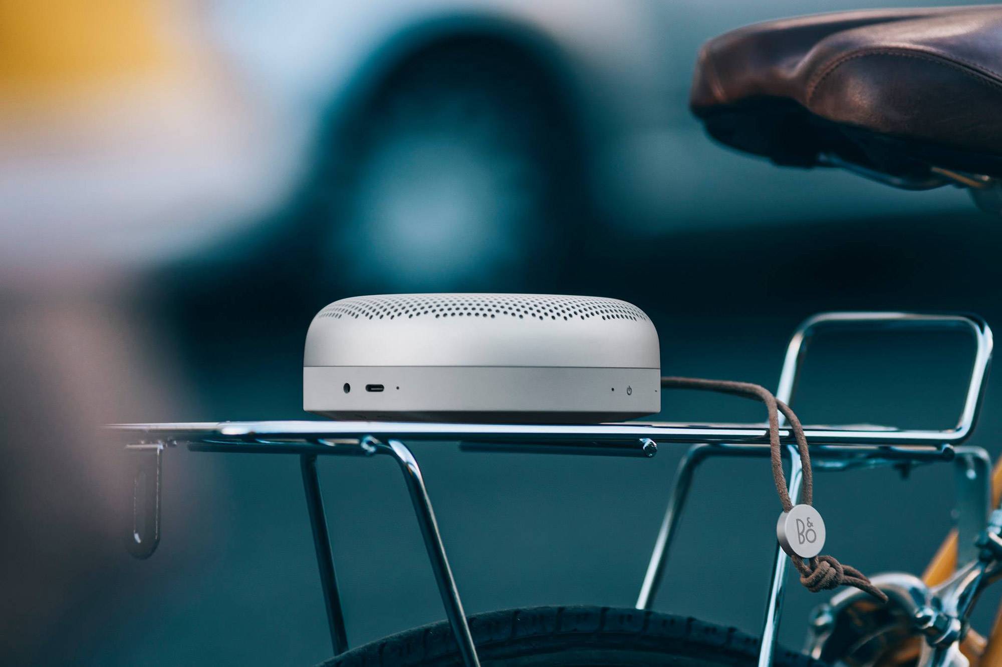 beoplay-a1-portable-speaker-2