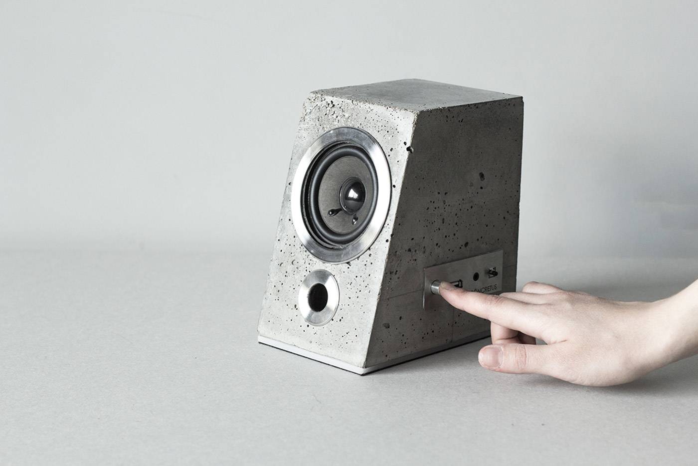 concretus-concrete-wireless-speaker-gessato-4