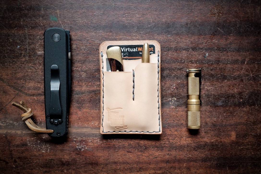 Hitch-and-Timber-EDC-Card-Caddy-4