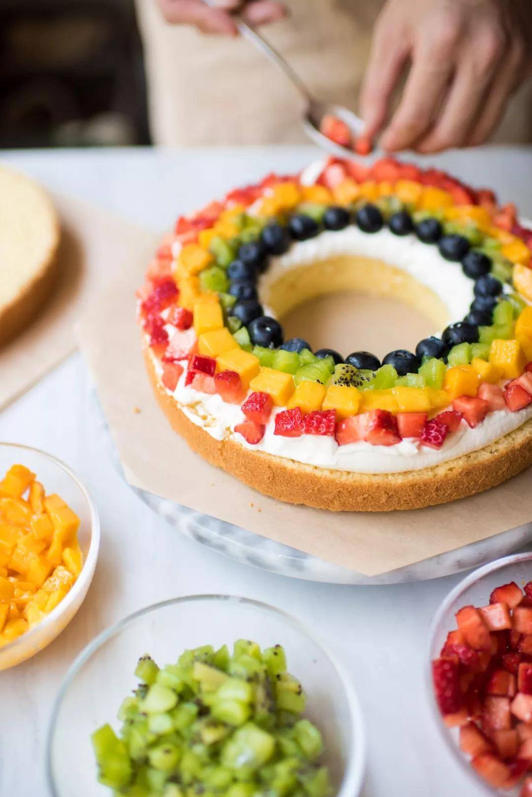 彩虹裸蛋糕的做法_【图解】彩虹裸蛋糕怎么做如何做好吃_彩虹裸蛋糕家常做法大全_常玲儿_豆果美食