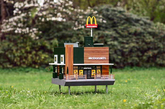 瑞典麦当劳为蜜蜂建造了全世界最小的餐厅McHive