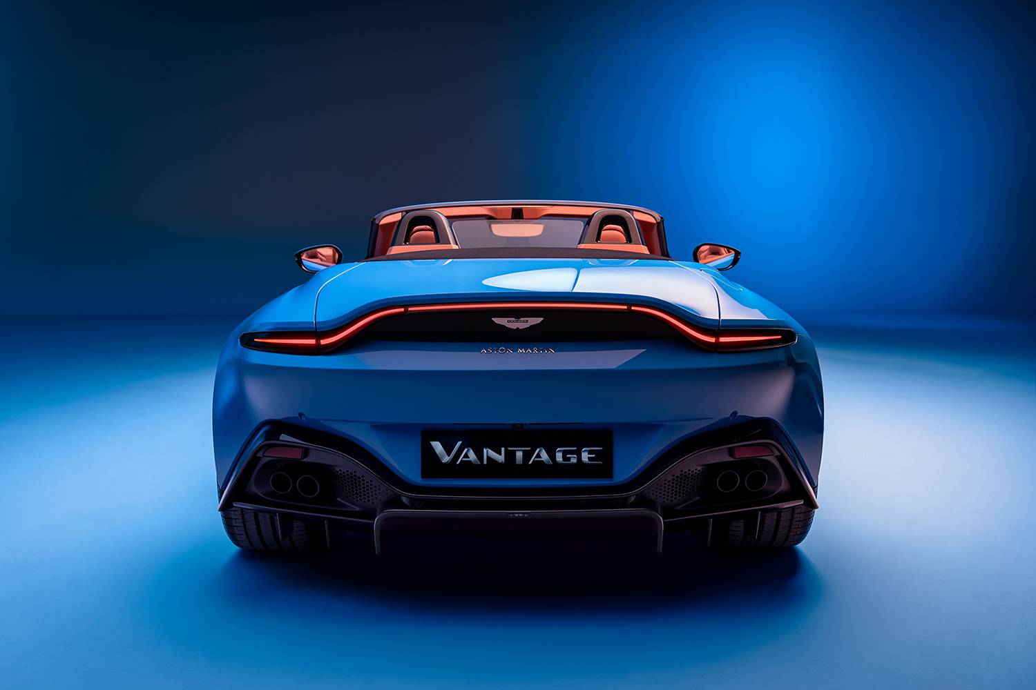 Aston Martin Vantage敞篷版，初夏面世！