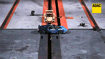 LEGO玩具车之间的碰撞试验，看起来很解压