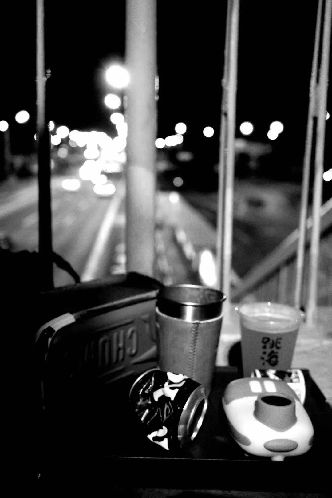 实拍韩国首尔市中心夜景，大排档、路边摊，一瓶啤酒坐一天！ - 哔哩哔哩