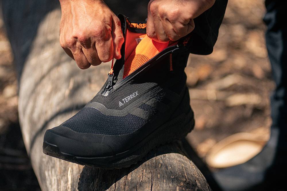 强悍性能，adidas 发表 TERREX Free Hiker COLD.RDY 户外登山靴