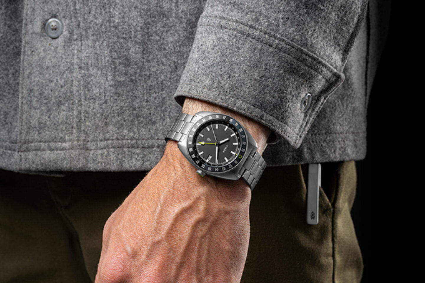 The James Brand × Timex 发布全钛限量版四指针腕表 Automatic GMT